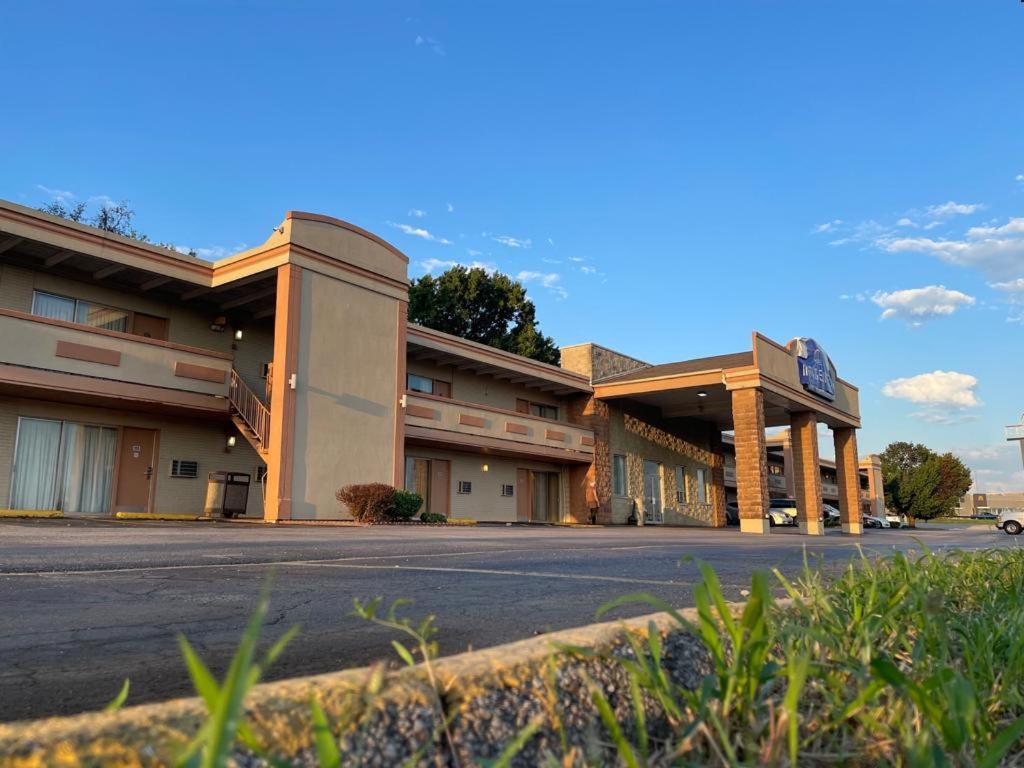 Haven Inn & Suites St Louis Hazelwood - Airport North Exterior photo